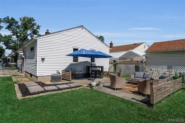 567 74th Street, Niagara Falls, NY 14304