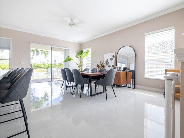 903 NW 167th Ave, Pembroke Pines, FL 33028