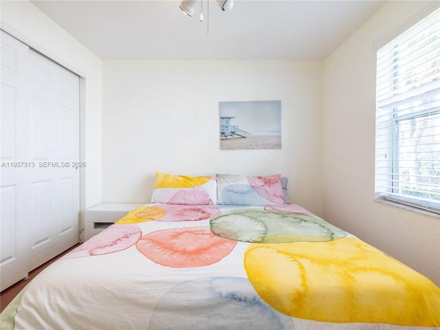 903 NW 167th Ave, Pembroke Pines, FL 33028