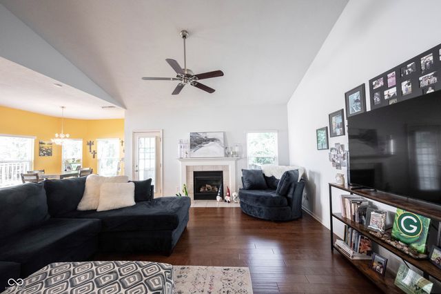 5844 Arrowleaf Lane, Carmel, IN 46033