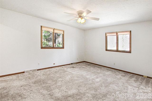 540 Chickadee Lane, Brevard, NC 28712