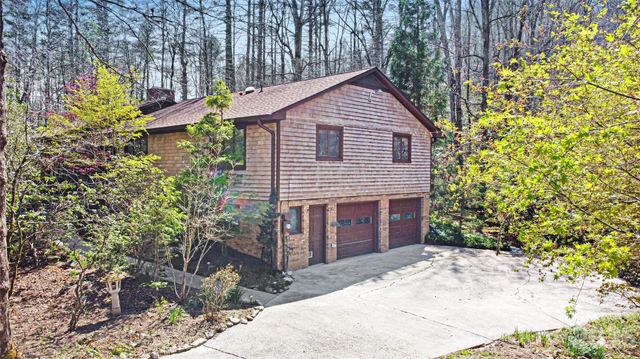 540 Chickadee Lane, Brevard, NC 28712