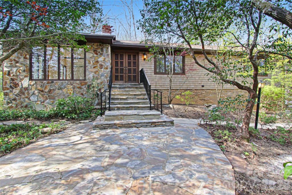 540 Chickadee Lane, Brevard, NC 28712