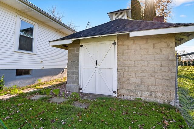 7171 Lakeshore Road, Cicero, NY 13030