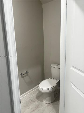 6349 Topsail Dr, West Palm Beach, FL 33413