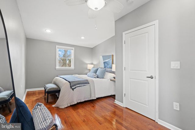 3021 24TH ST NE, Washington, DC 20018