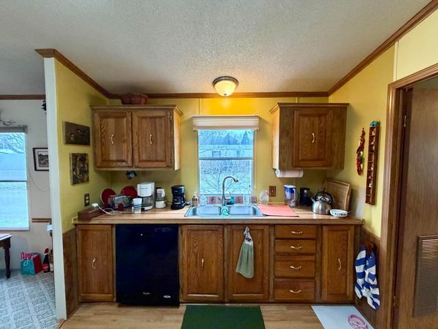 157 Apple Court, Muskegon, MI 49445