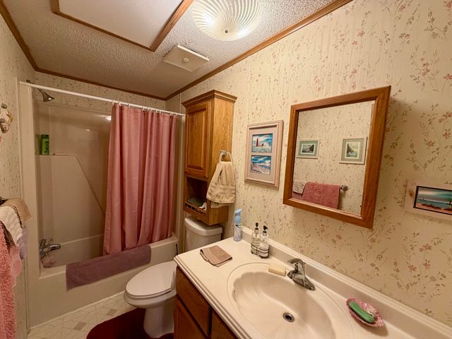 157 Apple Court, Muskegon, MI 49445
