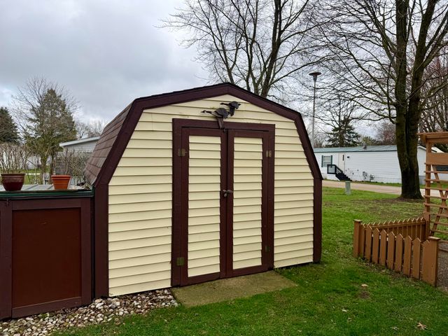 157 Apple Court, Muskegon, MI 49445