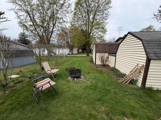 157 Apple Court, Muskegon, MI 49445