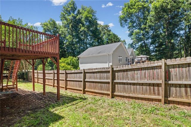 70 Aberdeen Place, Acworth, GA 30101