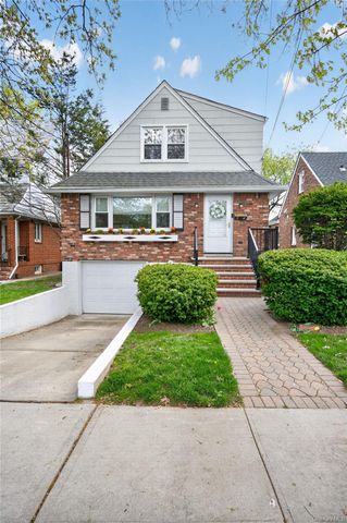 21 Whitney Avenue, Floral Park, NY 11001