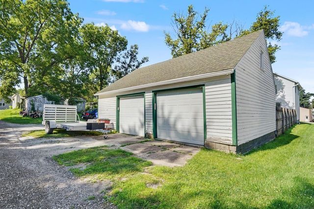 808 5th Ave NE, Independence, IA 50644