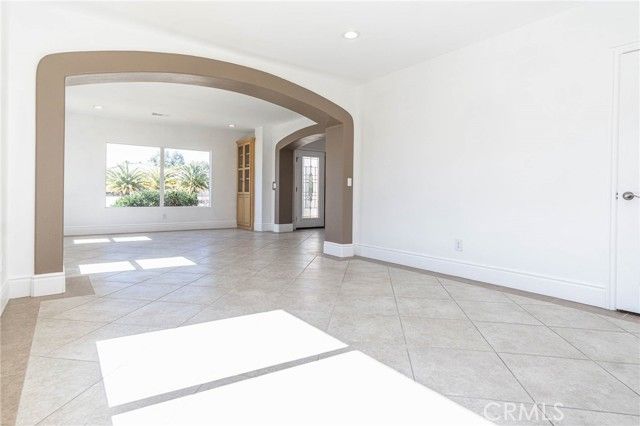 16245 Ridge View Drive, Apple Valley, CA 92307