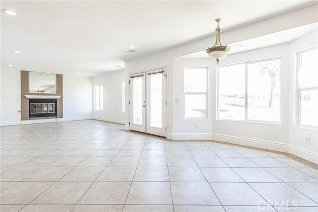 16245 Ridge View Drive, Apple Valley, CA 92307