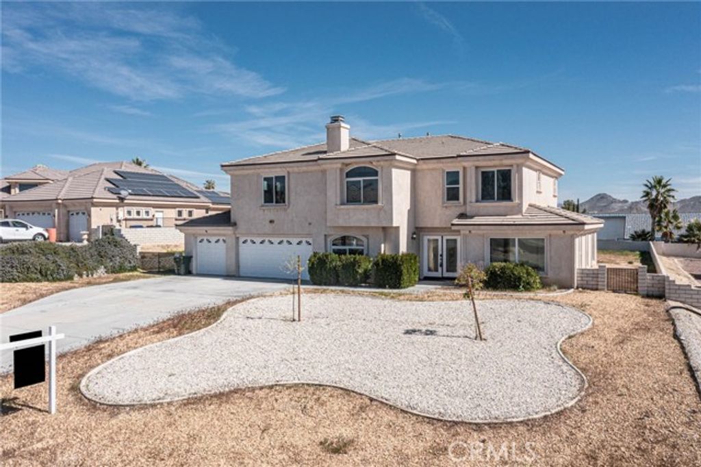 16245 Ridge View Drive, Apple Valley, CA 92307