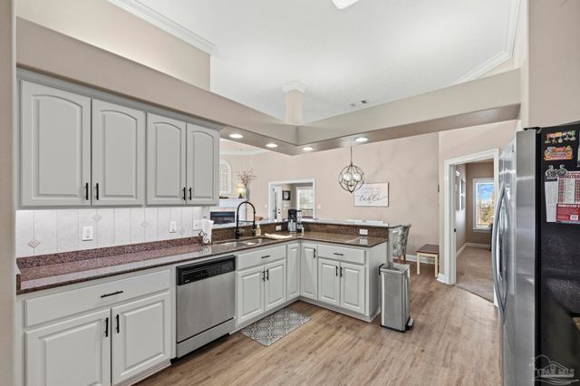 5674 English Turn Dr, Pace, FL 32571