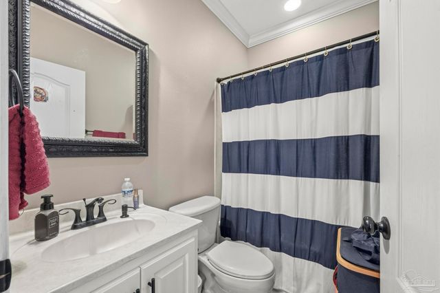 5674 English Turn Dr, Pace, FL 32571