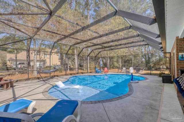 5674 English Turn Dr, Pace, FL 32571