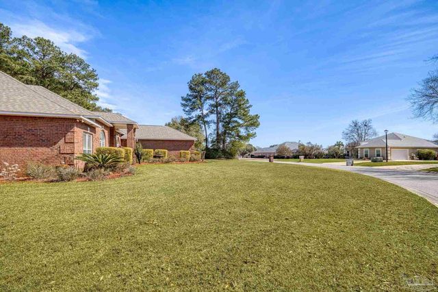 5674 English Turn Dr, Pace, FL 32571