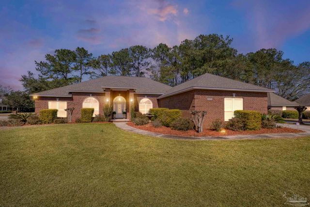 5674 English Turn Dr, Pace, FL 32571