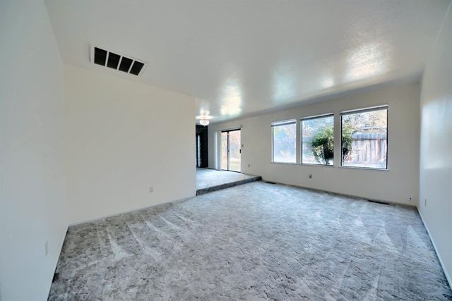 3704 Corte Madera Ave, Modesto, CA 95356