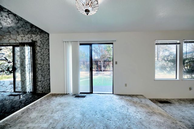 3704 Corte Madera Ave, Modesto, CA 95356