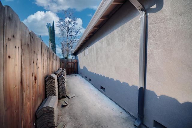 3704 Corte Madera Ave, Modesto, CA 95356