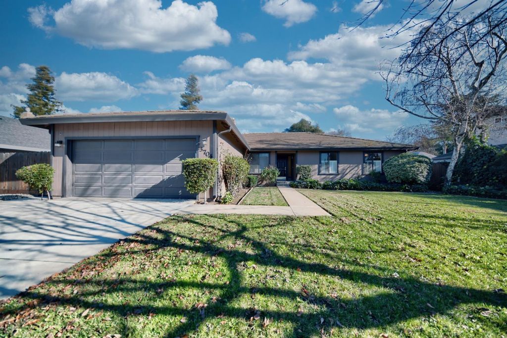 3704 Corte Madera Ave, Modesto, CA 95356