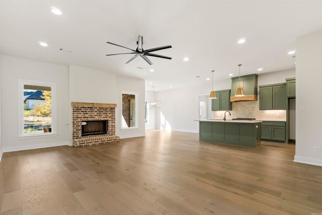 265 Middleton Place Drive, Benton, AR 72019