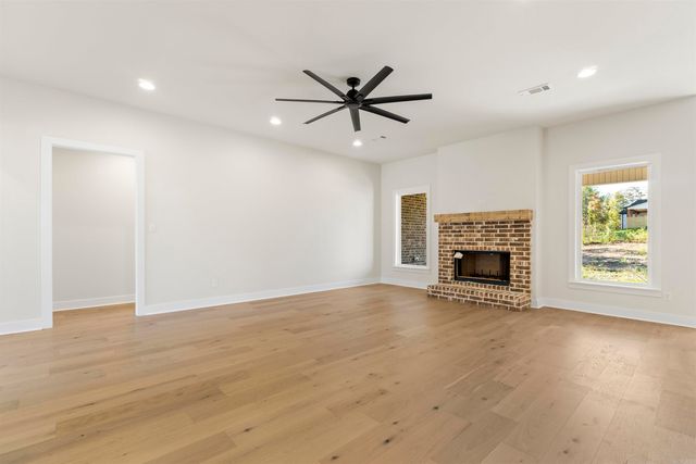 265 Middleton Place Drive, Benton, AR 72019