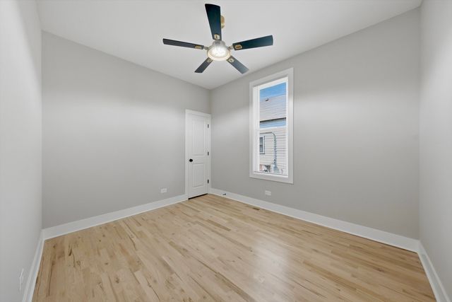 10546 S Avenue J, Chicago, IL 60617