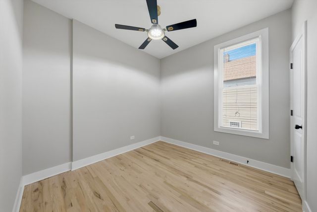 10546 S Avenue J, Chicago, IL 60617
