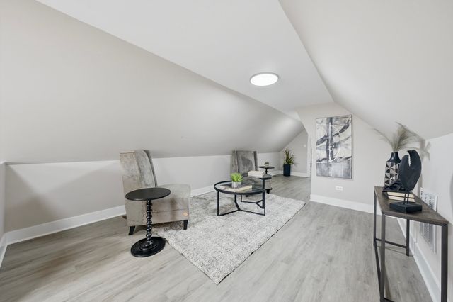 10546 S Avenue J, Chicago, IL 60617