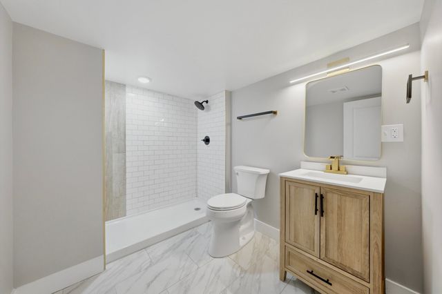 10546 S Avenue J, Chicago, IL 60617