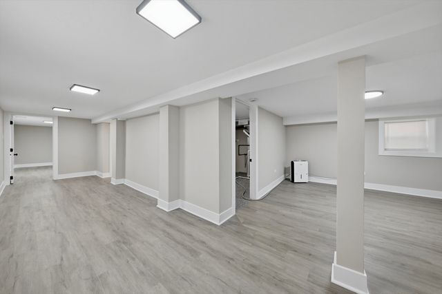 10546 S Avenue J, Chicago, IL 60617