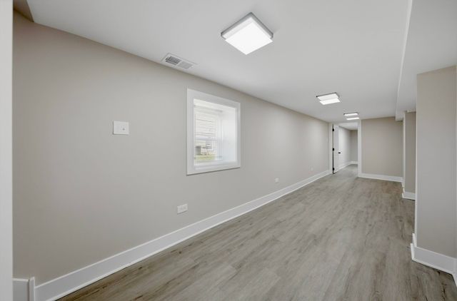 10546 S Avenue J, Chicago, IL 60617