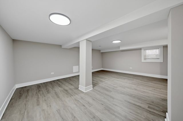 10546 S Avenue J, Chicago, IL 60617