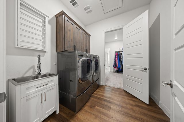 9512 Austin Street, Rowlett, TX 75089