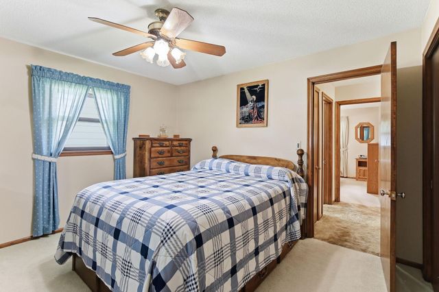 300 Edith Drive, West Saint Paul, MN 55118
