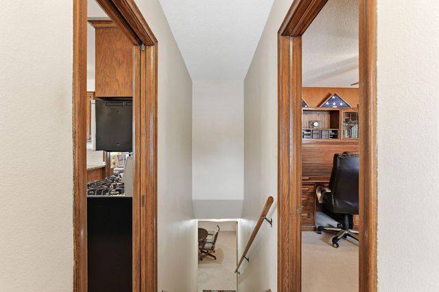 300 Edith Drive, West Saint Paul, MN 55118
