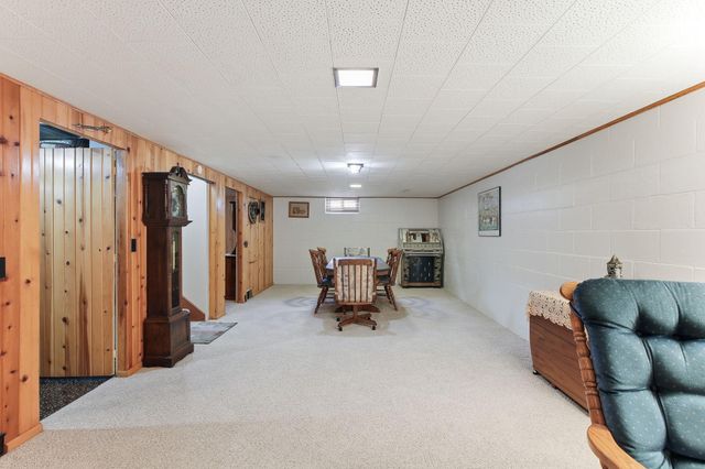 300 Edith Drive, West Saint Paul, MN 55118