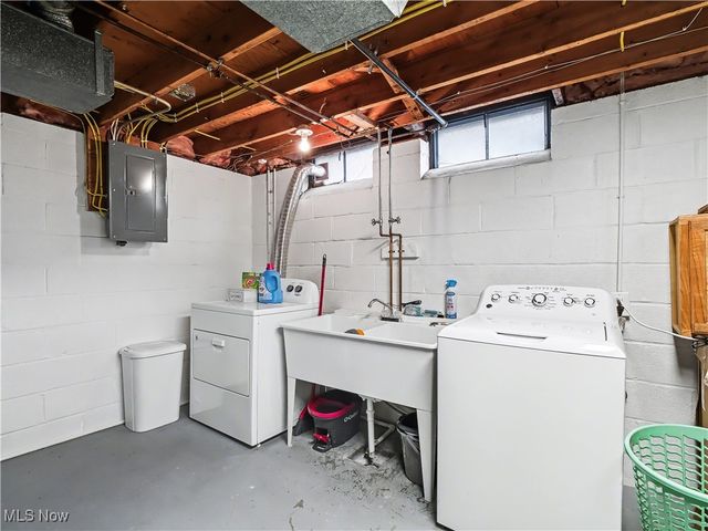 3640 Hetzel Drive, Parma, OH 44134