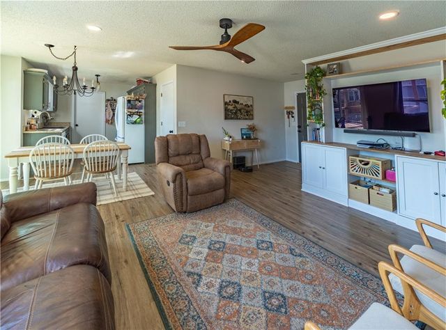 513 Kennedy Street, Frontenac, KS 66763