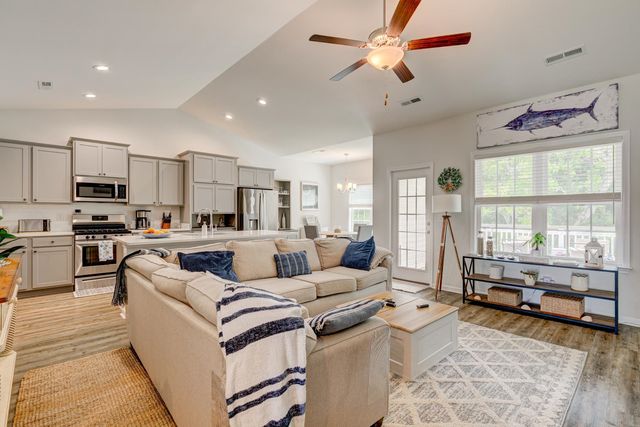 511 Grain Field Dr., Georgetown, SC 29440