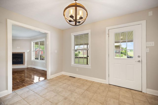 810 Pau Ferro Court, Berea, KY 40403