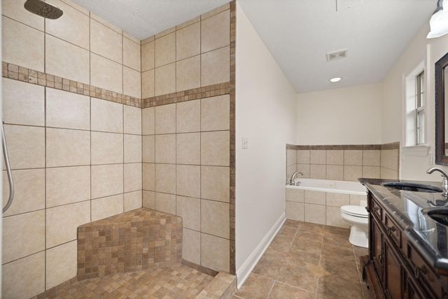 810 Pau Ferro Court, Berea, KY 40403
