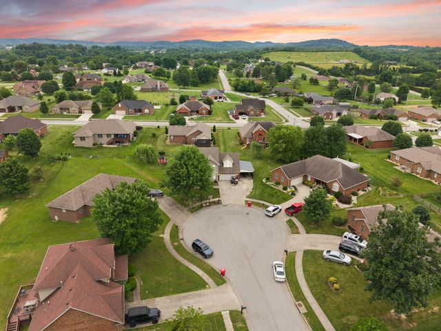 810 Pau Ferro Court, Berea, KY 40403