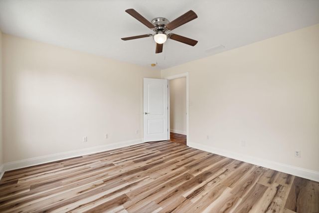810 Pau Ferro Court, Berea, KY 40403