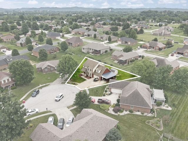 810 Pau Ferro Court, Berea, KY 40403